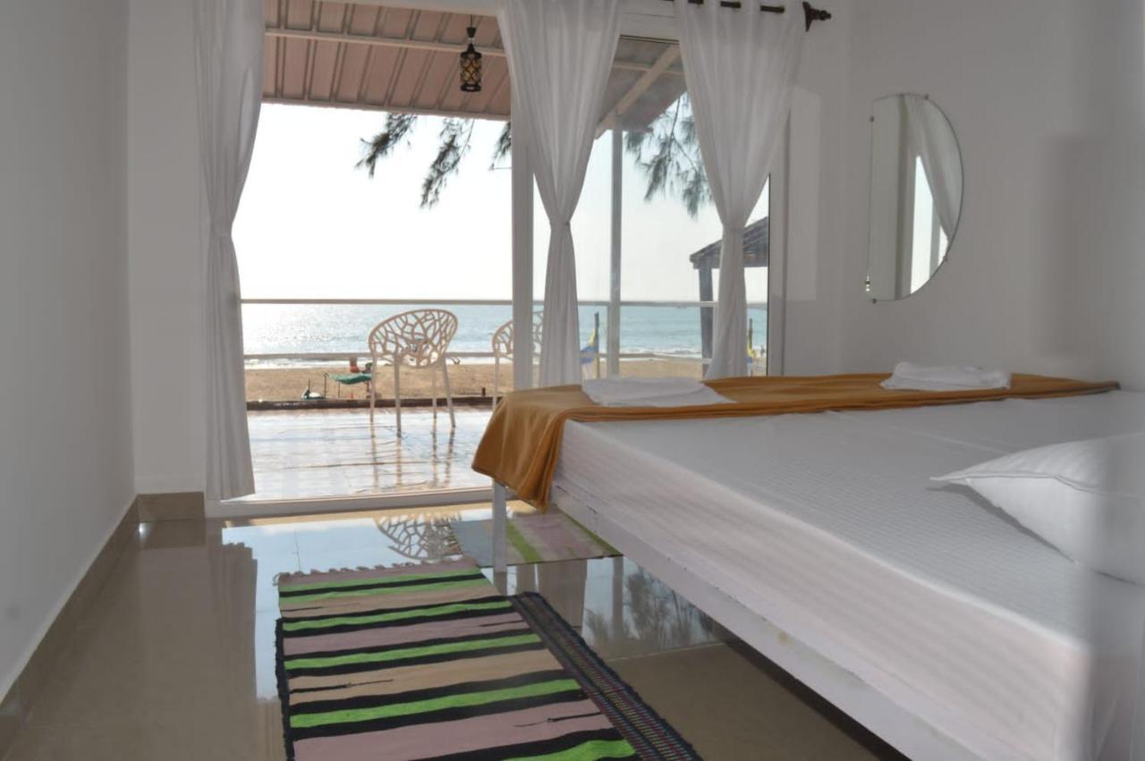 Baywatch Beach Resort Patnem Canacona Ngoại thất bức ảnh