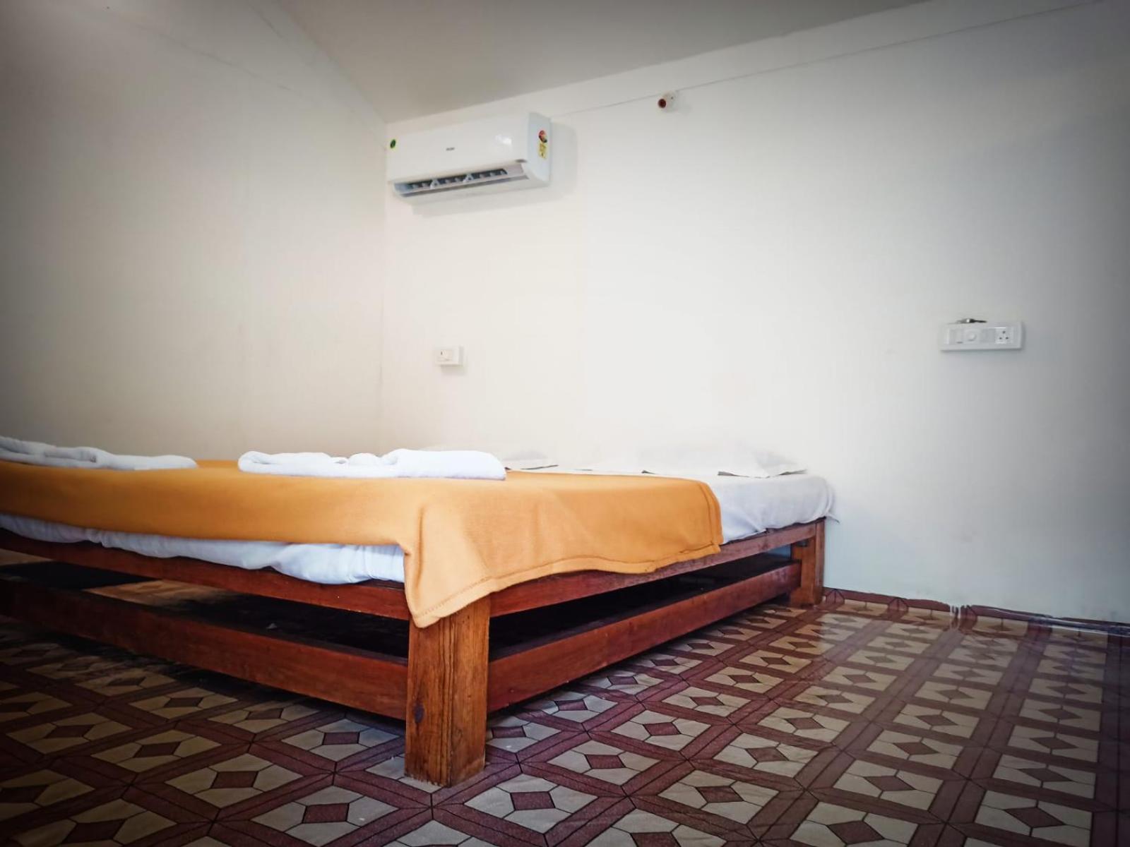 Baywatch Beach Resort Patnem Canacona Ngoại thất bức ảnh